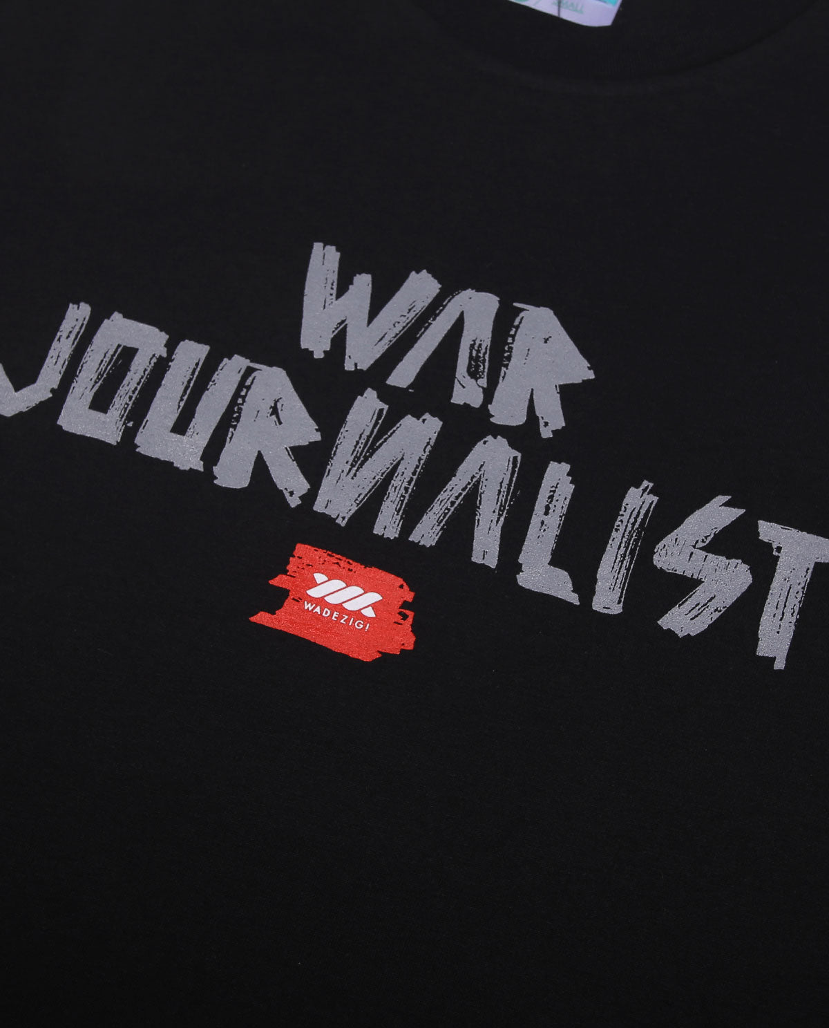 WADEZIG! T-SHIRT - SMASH HIT WAR JURNALIST BLACK