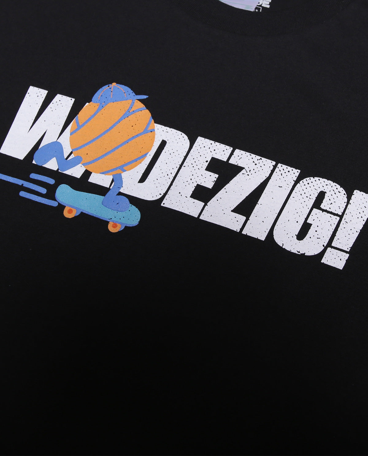 Wadezig! T-Shirt - Skateboarder Black